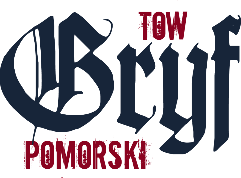 Grafika przedstawia logo z napisem "TOW Gryf Pomorski" Słowo "Gryf" jest napisane dużymi, ciemnoniebieskimi literami, natomiast słowa "TOW" (skrót od "Tajna Organizacja Wojskowa") i "POMORSKI" są napisane czerwonymi literami, z efektem wytarcia. Słowo "TOW" znajduje się w prawym górnym rogu, a "POMORSKI" w dolnej części grafiki.